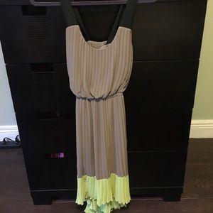 Jessica Simpson Pleated high low dress- size 4